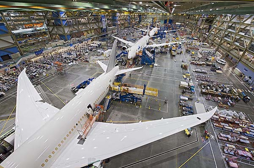 Boeing enfrenta nueva adversidad con acusación de una “fabricación pobre” para sus Boeing 787