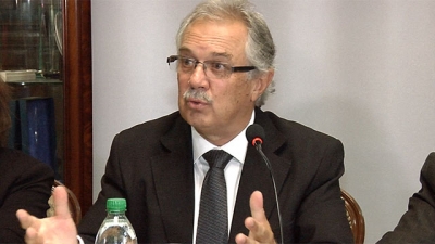 Jorge Menéndez. El ministro de Defensa se enojó y se fue.