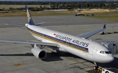 Pericia de pilotos de Singapore Airlines evitan tragedia