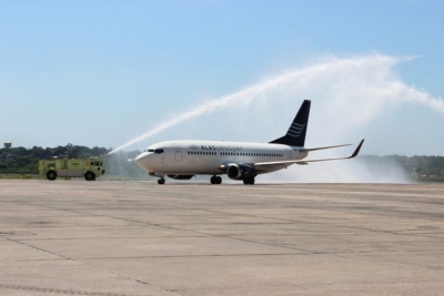 Aterriza en el Silvio Petirossi de Asunción el vuelo inaugural de Alas Uruguay el 21 de enero de 2015