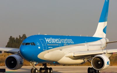 Aerolíneas Argentinas sale a cruce de nota del Profesor Hatum
