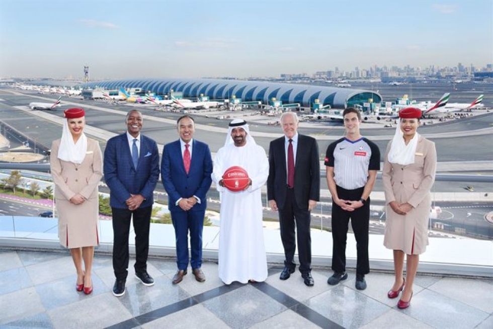 Emirates, nombrada aerol&iacute;nea oficial de la NBA y patrocinadora de su torneo copero