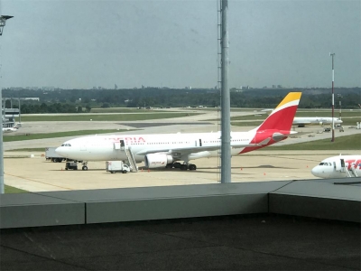 Iberia tendría combustible para vuelos de domingo y lunes desde Carrasco