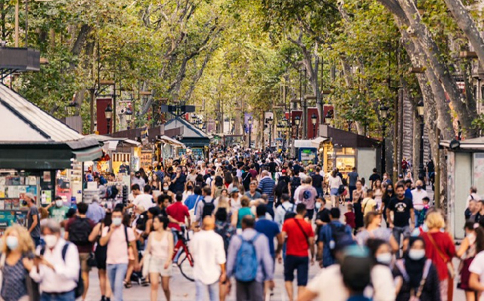 El turismo espa&ntilde;ol recorta su deuda tras el boom de los viajes en 2023