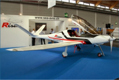 Un avi&oacute;n ultraligero unir&aacute; Italia y Uruguay