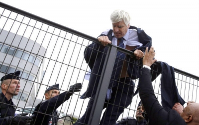 Tensi&oacute;n en Air France: asaltan la sede y agreden a directivos