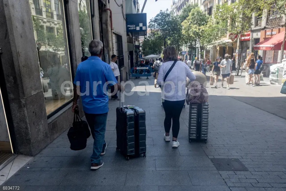 EL 55% de los españoles ha reducido sus viajes debido al aumento del costo de la vida