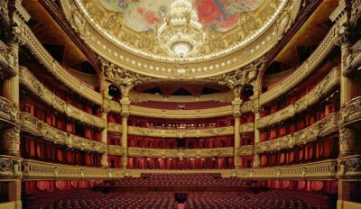 La Opera Garnier de París.