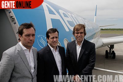   Manuel Baladr&oacute;n (Subsecretario de Transporte Aerocomercial), Mariano Recalde, Presidente de Aerolineas Argentinas, y Alejandro Granados T&iacute;tular de la Administrador Nacional de Aviaci&oacute;n Civil (ANAC). 