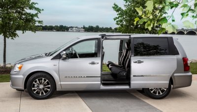 El Grupo Chrysler celebra 30 a&ntilde;os de liderazgo en el segmento minivans este oto&ntilde;o