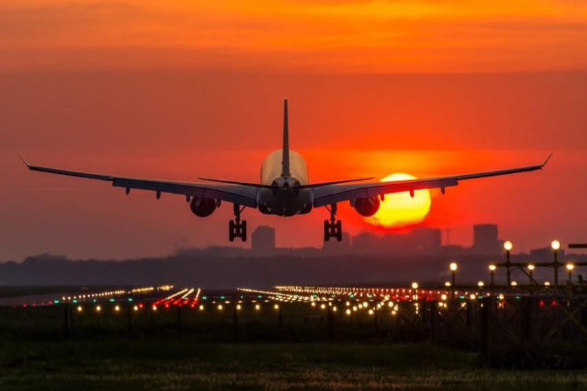 Comisión de Transportes del Congreso debate el Proyecto de la Línea Aérea de Bandera del Perú