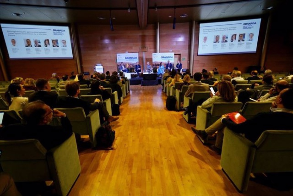 Jornada de trabajo de la 7&ordf; Cumbre Mundial de Asociaciones de Agencias de Viajes