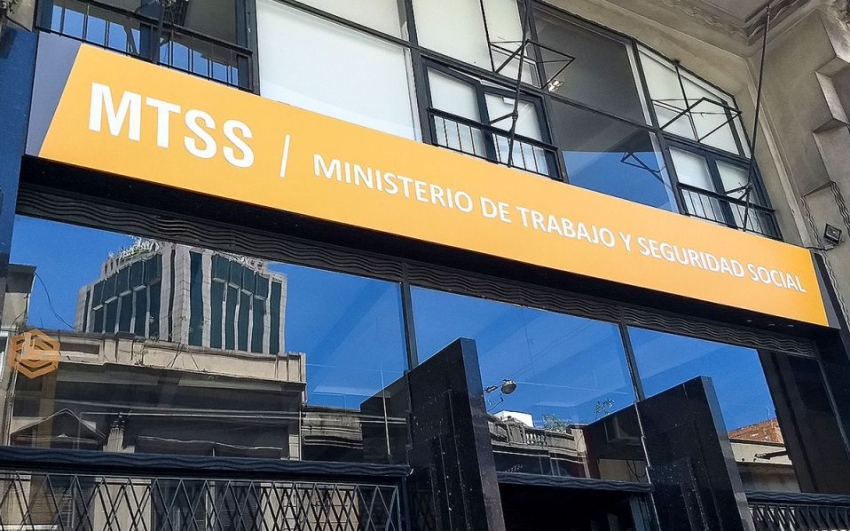 Ministro de Trabajo anunci&oacute; flexibilizaci&oacute;n en seguro de paro