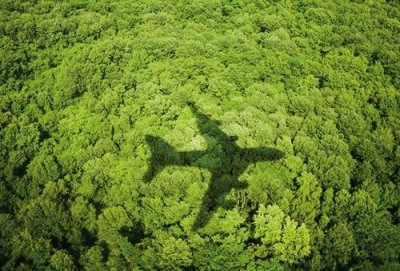 La industria a&eacute;rea desarrollar&aacute; una norma mundial para estabilizar las emisiones de CO2 en 2020