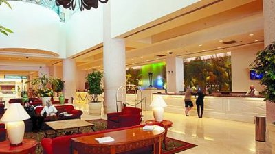 Clarín: Lujo y glamour en Punta del Este