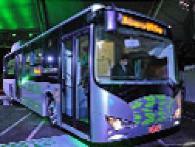 Presidente Mujica acompa&ntilde;&oacute; lanzamiento de nuevo transporte el&eacute;ctrico de Buquebus