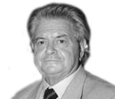 Columna de opini&oacute;n de El Pa&iacute;s refiere a libro de Herrera