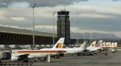 Controladores advierten que retrasos en Barajas se agravar&aacute;n