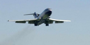 Viajar en avi&oacute;n requiere de una etiqueta que pasa por la ropa