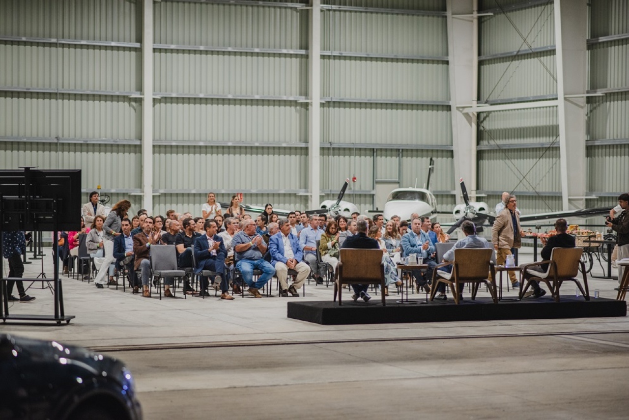 Pensar Global abri&oacute; su edici&oacute;n 2026 con una destacada convocatoria en el Aeropuerto de Punta del Este