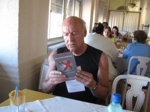 Eduardo Galeano: "vivo en Uruguay, el lugar donde a&uacute;n puedo caminar y respirar"