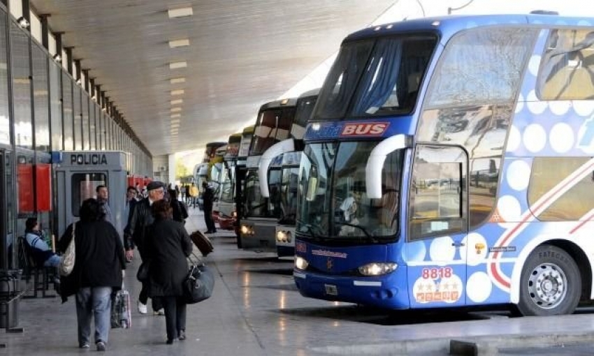 Ahora es Argentina la que "flexibiliza" sus fronteras terrestres