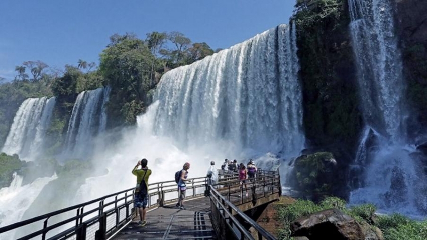 &ldquo;En Argentina lejos de pensar en cierres pensamos en turismo cuidado&rdquo;