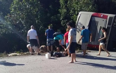 Aumenta a 12 n&uacute;mero de turistas muertos en accidente en Quintana Roo