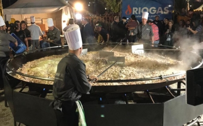 Se est&aacute; realizando la 20&ordf; Paella Gigante de Piri&aacute;polis