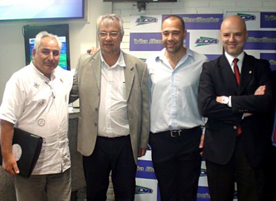 Luis Rosadilla (Senador de la Rep&uacute;blica), Enrique Pintado (Ministro de Transporte), Enrique Quinteros (Moldax), Antonio Car&aacute;mbula (Subsecretario de Turismo). 