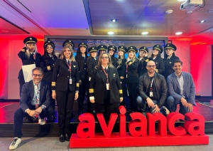 Avianca anuncia la graduación del primer curso de pilotos exclusivo para mujeres y lanza programa de becas