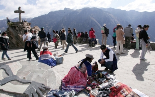 Servicio de transporte a&eacute;reo peruano es declarado en emergencia por 60 d&iacute;as