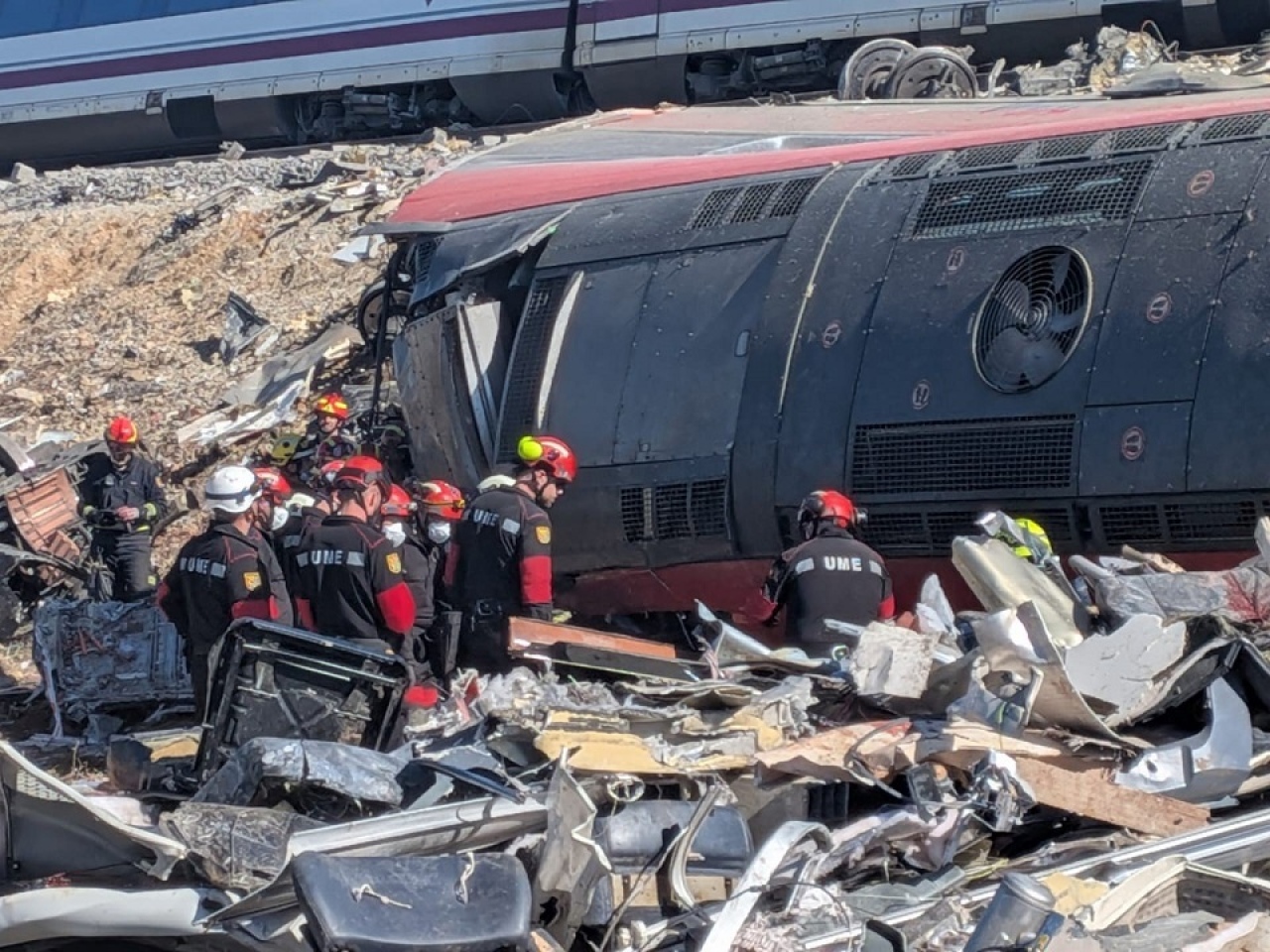 Page eleva a 68 los fallecidos en el siniestro de Urda y apunta a 15 heridos en estado muy grave