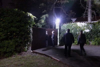 El 24 de de mayo pasado, contrariamente a lo anunciado, no hubo reinauguraci&oacute;n por parte del presidente, quien a pesar de haber sido adelantado, no estuvo, tampoco el Jefe de Gobierno local, Enrique Ant&iacute;a. Tampoco se habilit&oacute; el ingreso a la prensa -salvo alguna excepci&oacute;n-. Vemos una imagen de la imposibilidad de ingresar. &iquest;Ser&aacute; residencia ministerial? SAH