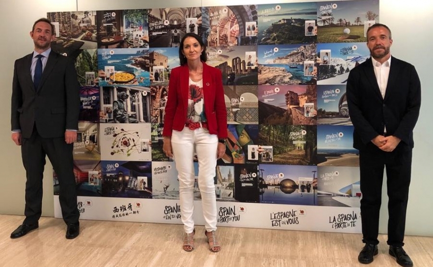 Miguel Sanz, director general del Instituto de Turismo de Espa&ntilde;a (TURESPA&Ntilde;A);  ministra de Industria, Comercio y Turismo, Mar&iacute;a Reyes Maroto Illera; Fernando Vald&eacute;s,  secretario de Estado de Turismo.