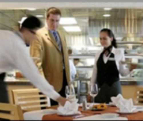 El servicio en el arte de la restauraci&oacute;n