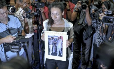 Familiares de v&iacute;ctimas del vuelo MH370 buscan "la verdad"
