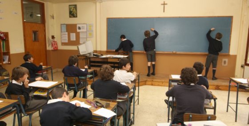 Según la comunidad educativa, la próxima generación de españoles, puede no estar capacitada para atender los servicios turísticos