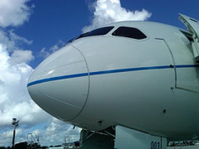 Airbus ataca a Boeing, su competidor