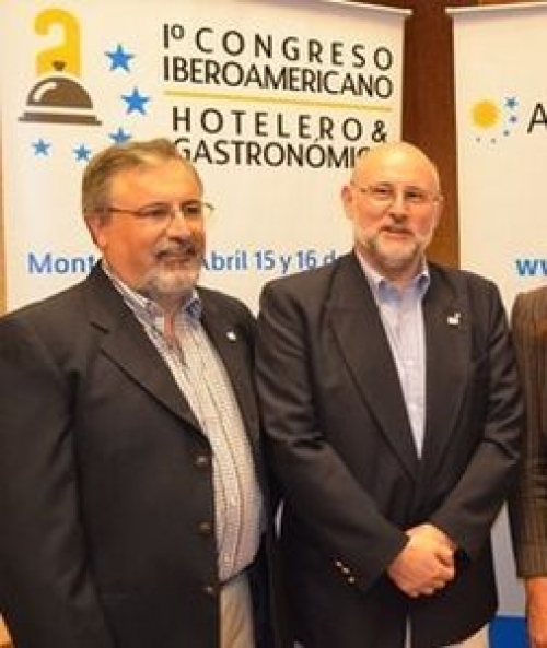 Francisco Rodr&iacute;guez, Secretario de AHRU y Presidente del Comit&eacute; Organizador del Congreso Iberoamericano  Hotelero y Gastron&oacute;mico y el Contador Juan Mart&iacute;nez Escrich, Presidente de AHRU y pieza clave para la generaci&oacute;n del evento.