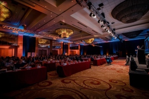 Expertos y periodistas protagonizan nuevas conferencias en Enjoy