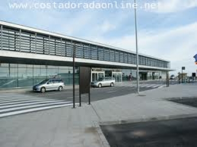 Aena negocia con aerol&iacute;neas para Reus y para Girona