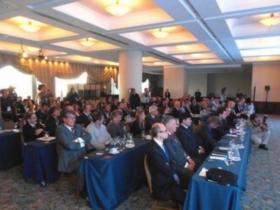 Foro del aire en 2013. Ojal&aacute; que "La aviaci&oacute;n civil en los pr&oacute;ximos 15 a&ntilde;os" que tendr&aacute; lugar el pr&oacute;ximo 26/4 a&uacute;n no sabemos d&oacute;nde, tenga un mejor resultado que aquel, que se qued&oacute; apenas, en una movida pol&iacute;tica