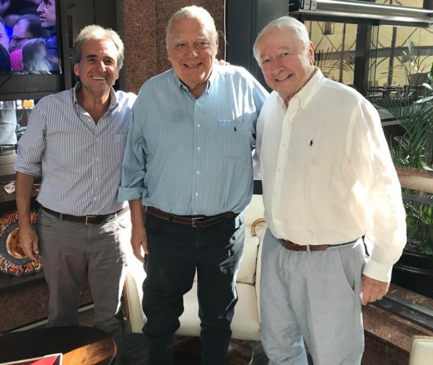 Un caf&eacute; cargado, de mundo; certezas y mucho afecto, con Ernesto Langsner