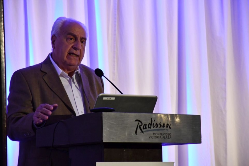 El ministro V&iacute;ctor Rossi abre el evento