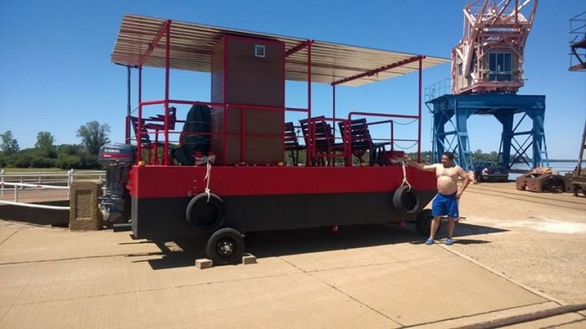 La balsa catamar&aacute;n de Salto: una inversi&oacute;n que nadie ha podido hacer navegar