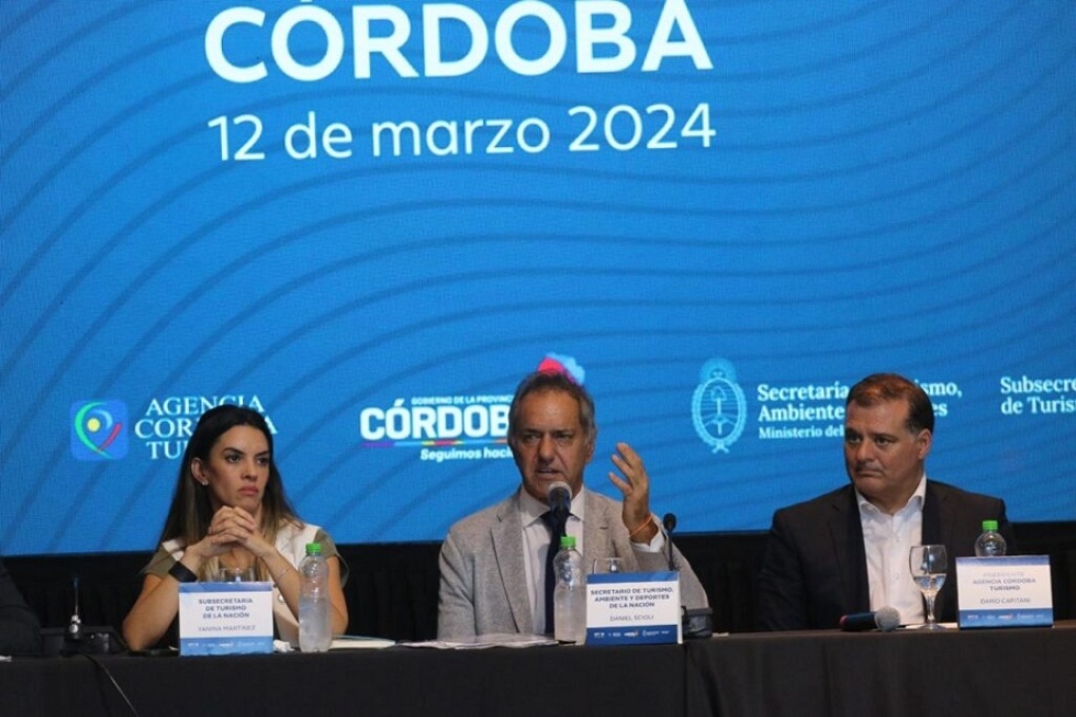 Yanina Martinez, Daniel Scioli, Darío Capitani.