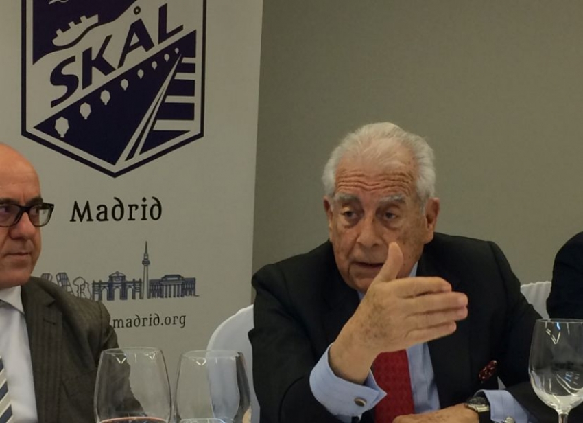 Conferencia de Adolfo Favieres en el almuerzo mensual del SKAL Madrid