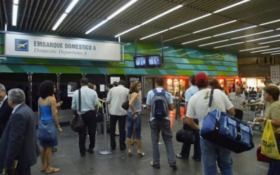 IATA critica decisi&oacute;n de Brasil de suspender cobro de equipajes a pasajeros