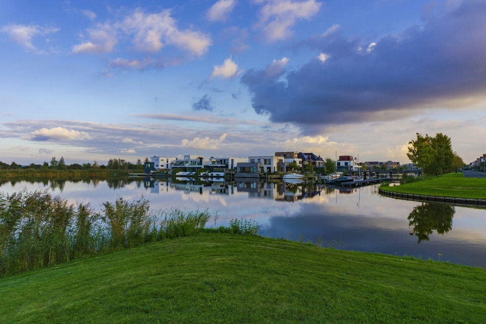 Almere (Países Bajos) es un ejemplo de ciudad que ha esbozado planes urbanos de carbono cero.